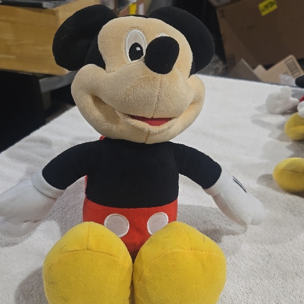 Disney Mickey Mouse Singing Plushie